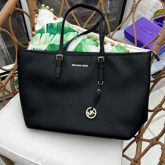 MICHAEL KORS Jet Set Tote - Picture 1 of 8
